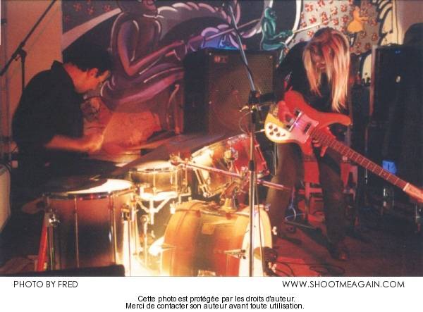 L'Enfance Rouge à Liège (Le Hangar), le 06-12-2002, par Fred — 2 sur 4